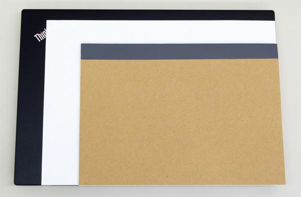 A4用紙と一般的なノート（B5サイズ）との大きさの違い