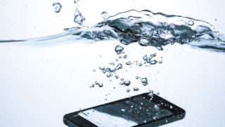 iPhoneやXperiaの防水・防塵性能「IP67」「IP65/IP68」ってどんな意味？