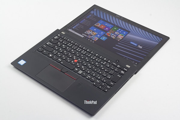 ThinkPad X280 液晶ディスプレイの開閉角度