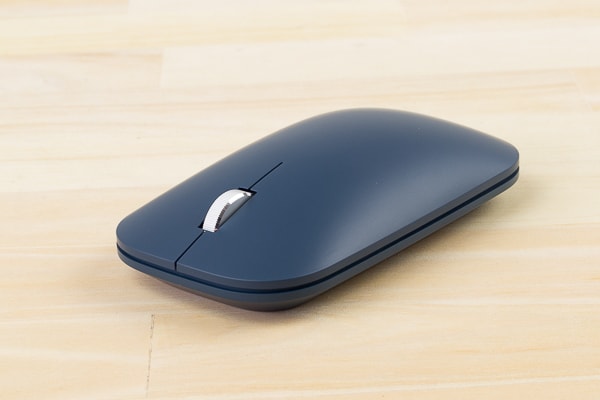Surfaceモバイルマウス レビュー：薄くて軽く持ち運びにピッタリ＆操作 