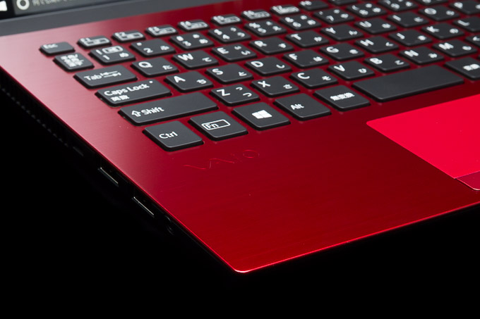VAIO S11 | RED EDITION　パームレスト