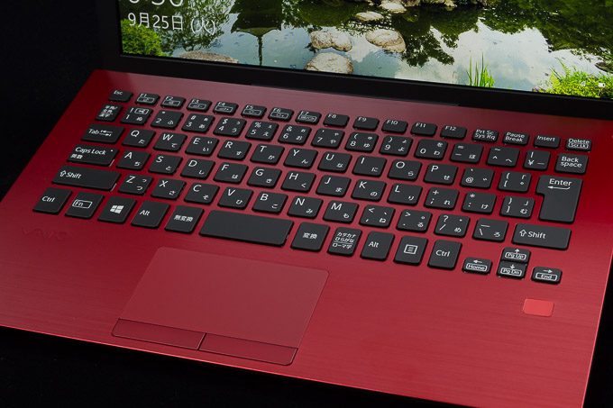 VAIO S11 | RED EDITION　パームレスト