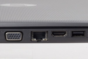 HP 250 G6 VGAと有線LANに対応