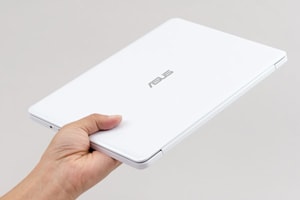 ASUS VivoBook E203MA-4000 レビュー：激安なのにけっこう使える小さな 