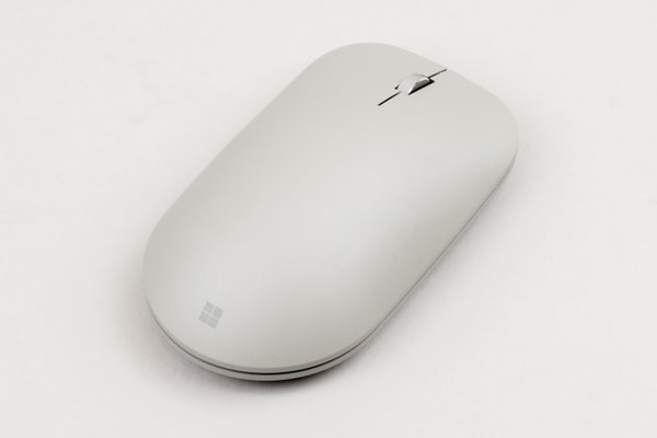Surface Studio 2 マウス