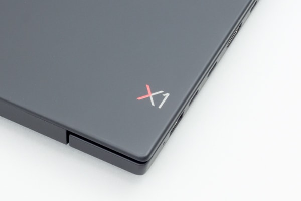 ThinkPad X1 Extrem 天板のデザイン