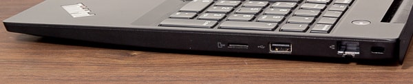 ThinkPad E595 右側面