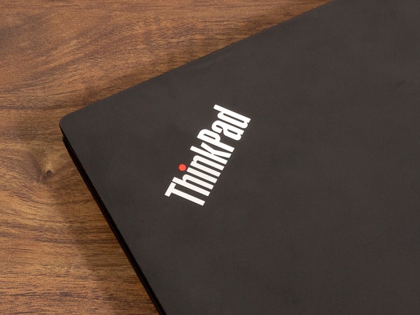 ThinkPad E595 天板