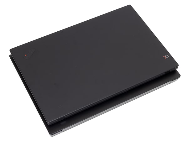 ThinkPad E14 サイズ比較