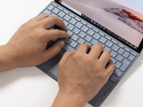 Surface Go 2 タイプ感