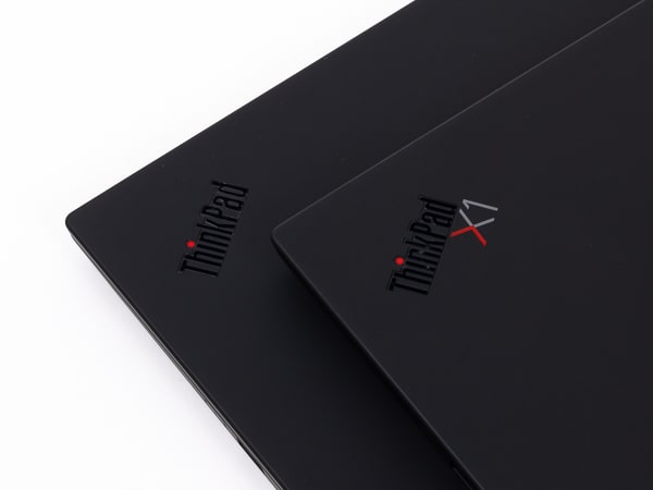 ThinkPad X1 Carbon Gen8　ロゴ
