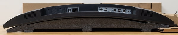 HP M34d WQHDカーブドディスプレイ　底面