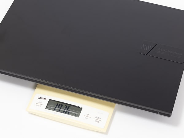ASUS Vivobook Pro 16X OLED　重さ