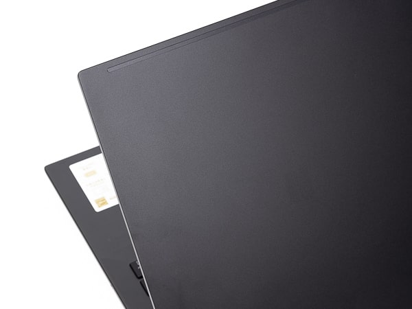 ASUS Vivobook Pro 16X OLED　外観