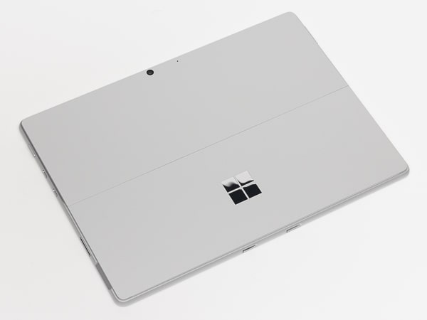 Surface Pro 8　背面