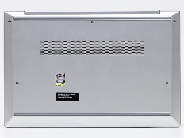 HP ProBook 635 Aero G8　底面