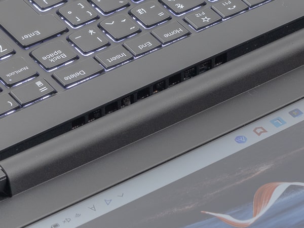 ThinkPad E15 Gen4　排気口